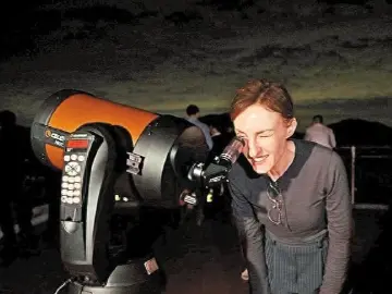 外国大V走进深圳西涌国际暗夜社区：“经济很重要，保护星空也非常重要”