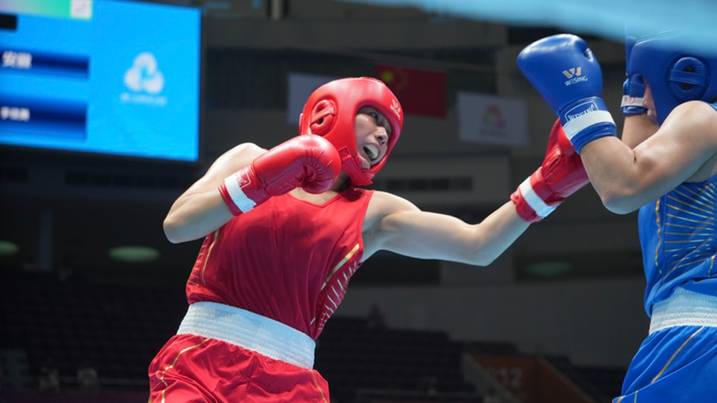 “还有东北人最爱的酸菜炖粉条!”世锦赛冠军汪丽娜点赞宝安赛区食宿