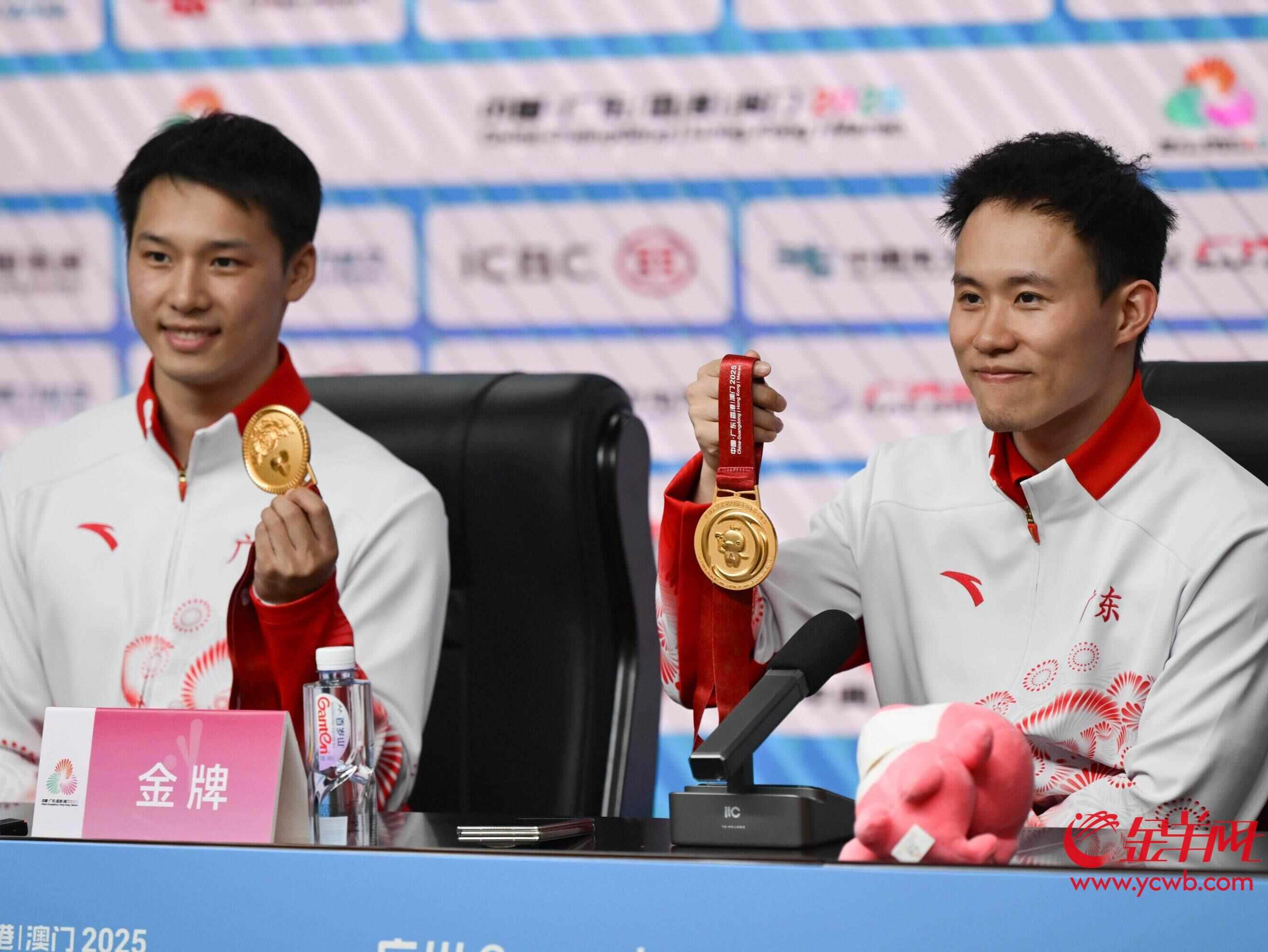 跳水奥运冠军谢思埸担任十五运会广东省代表团旗手