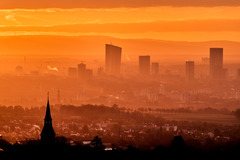 （外代一线）（2）法兰克福：日出时分