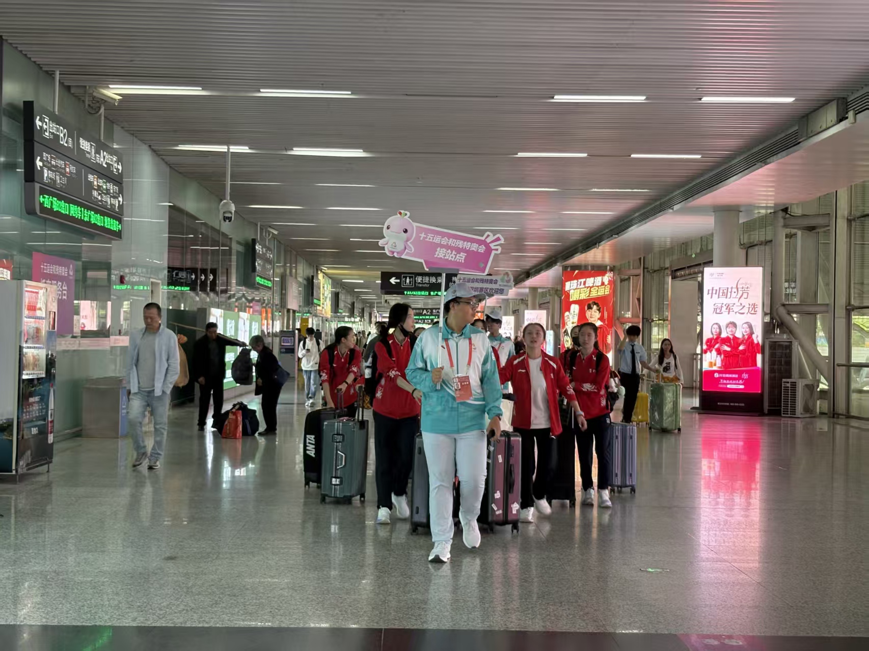 十五运会启幕 深圳铁路保障运输畅通