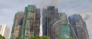 火势得到基本控制！香港消防处：不断救出生还者，灭火行动或持续至黄昏