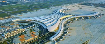 白云机场进入“五跑三楼”时代,广州临空经济蓄势腾飞