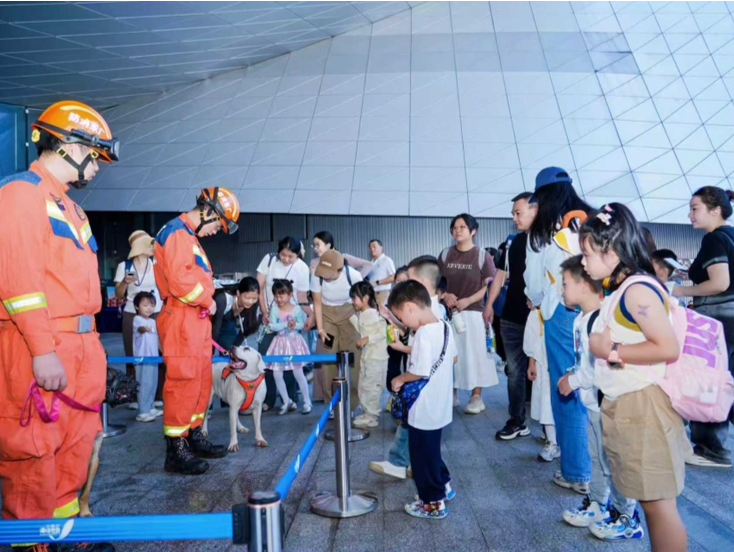 盐田区举行2025年消防宣传月启动仪式