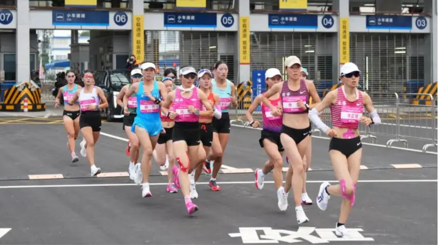 深港马拉松：是跨境奔跑，更是“无界”拥抱