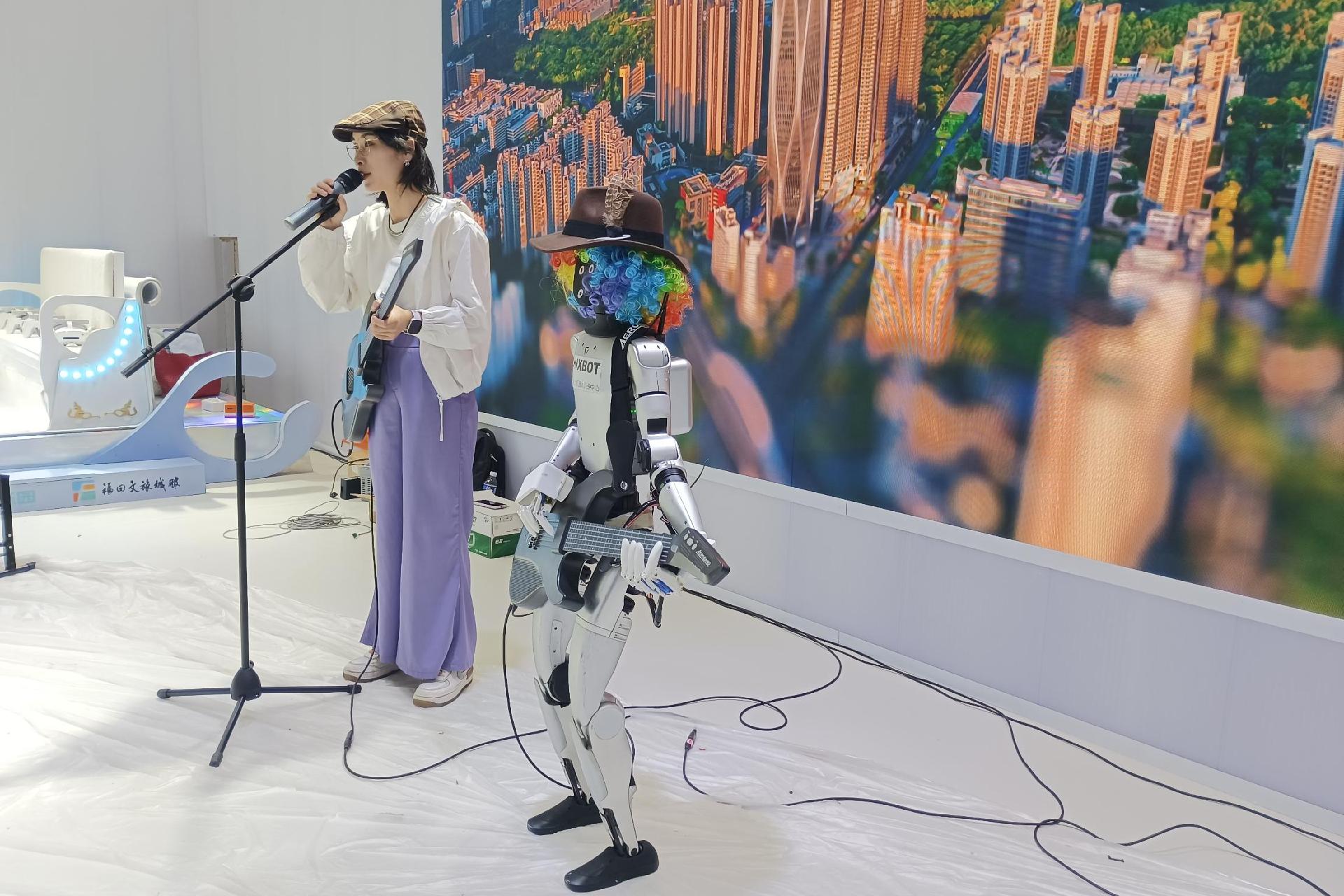 高交会探营 | “象牙塔”变身的“黑科技密室”，高交会11号馆藏了哪些惊喜？​​