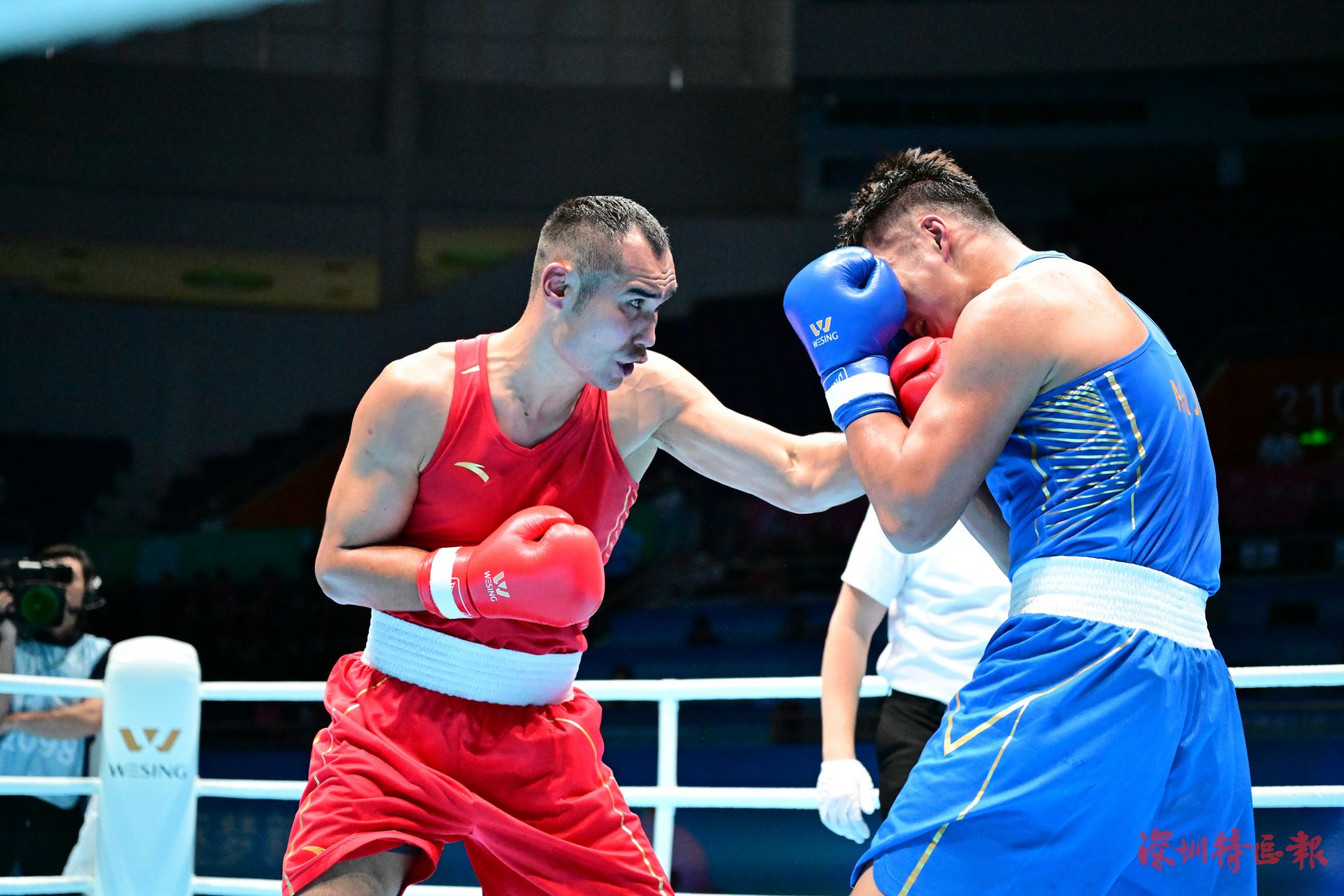 深圳健儿夺金！十五运会拳击赛巴依克吾孜·达那别克夺+92kg级别冠军