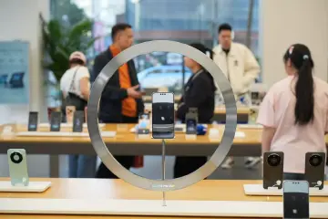 配置升级价格反降 华为发布Mate 80系列