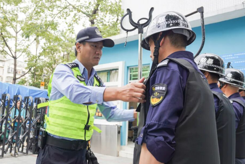 便民微信 服务暖心丨王保锋：把“暖心警务”做到群众心里  