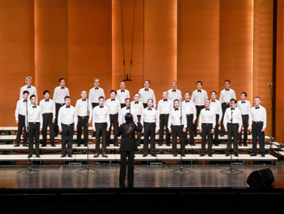 凝聚校友力量 回望成长历程 传递艺术温暖 南京大学深圳校友合唱团举办成立五周年专场音乐会