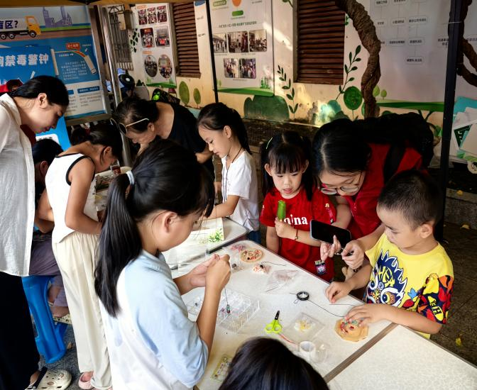 南山街道向南社区开展“青春赋能 社区共享”青少年社区服务活动