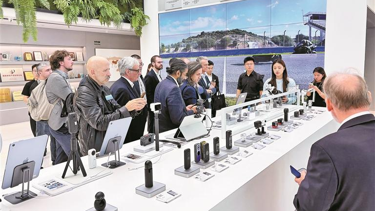 中欧机器人产业合作系列活动首站走进宝安,欧洲代表团盛赞:宝安是机器人产业的沃土