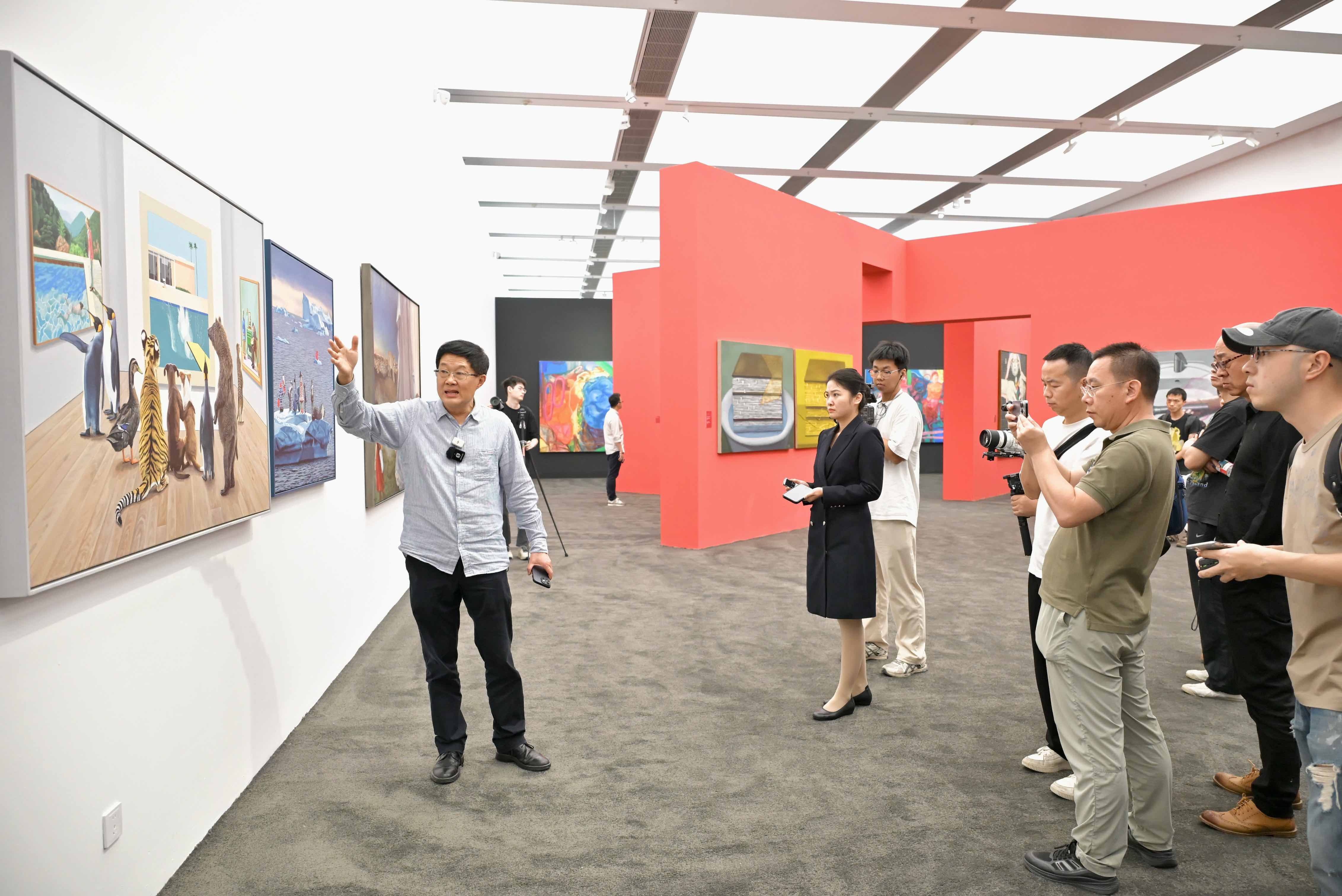 这场展览带你感受超现实艺术的世界！“中国当代绘画大展”亮相深圳两馆