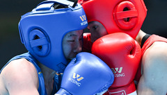 （全运会）（3）拳击——女子50公斤级八分之一决赛：陈鑫丽晋级