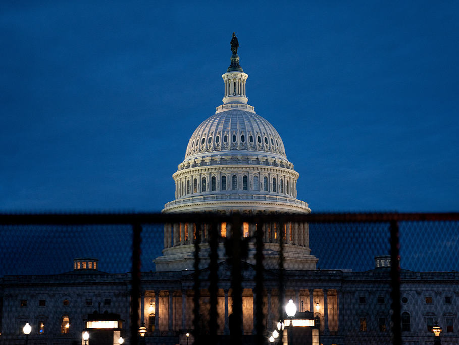 美参议院批准强制公开爱泼斯坦案文件 