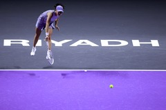 （外代二线）（26）网球——WTA年终总决赛：莱巴金娜胜斯维亚特克