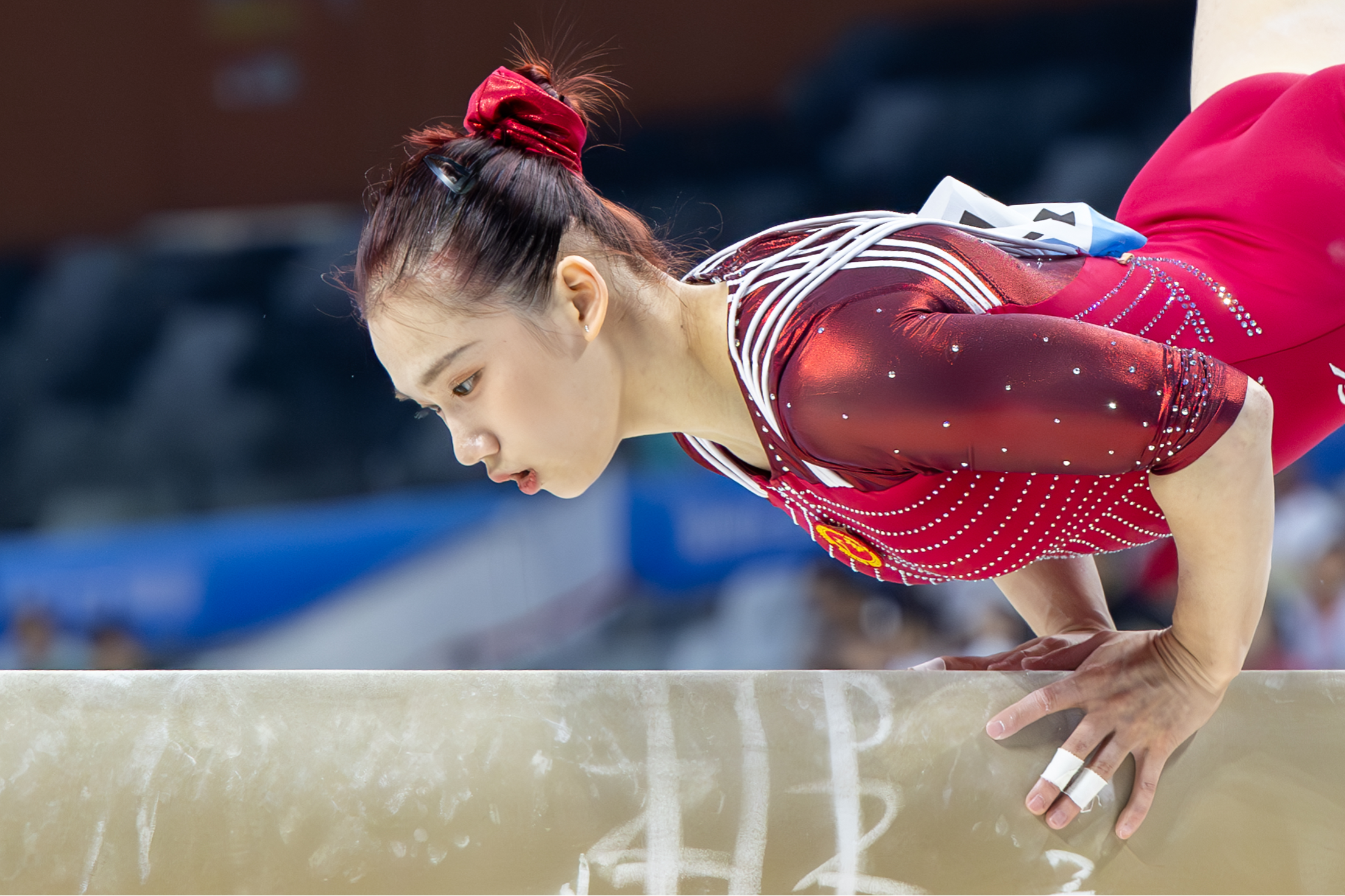 0.002分之差！广东体操女团摘银，拼搏身姿赢得尊重