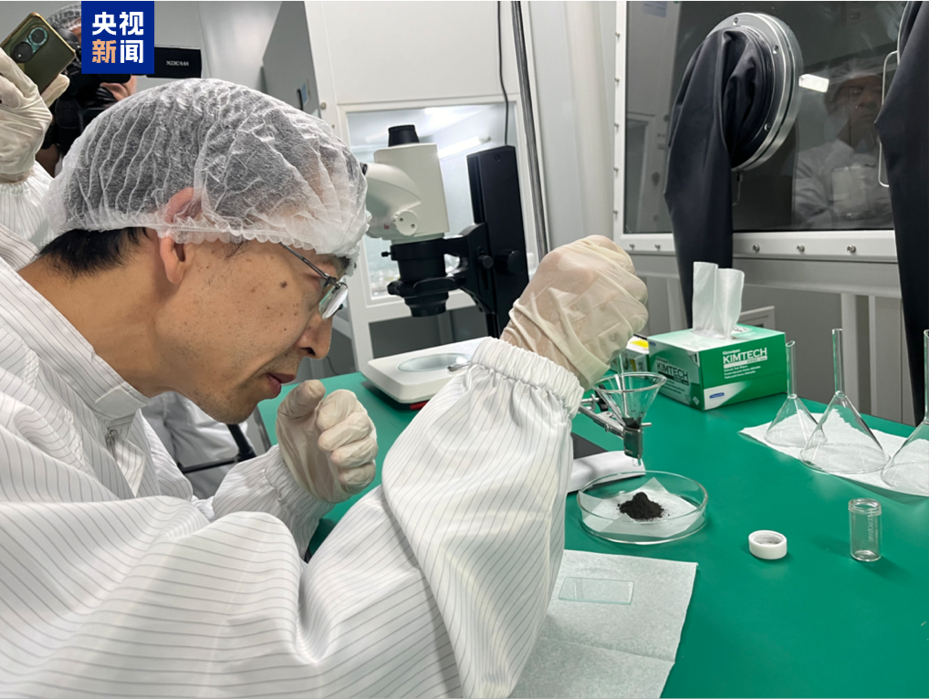 嫦娥六号月壤为什么这么黏？科学家揭秘→