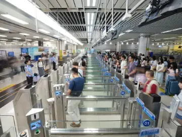 深圳湾口岸启用十五运会专用通道 护航赛事人员通关