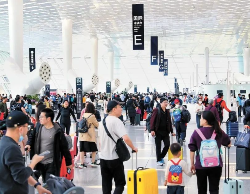 回眸2024深圳传奇丨6000万量级!深圳机场连跨台阶跻身国内四大空港