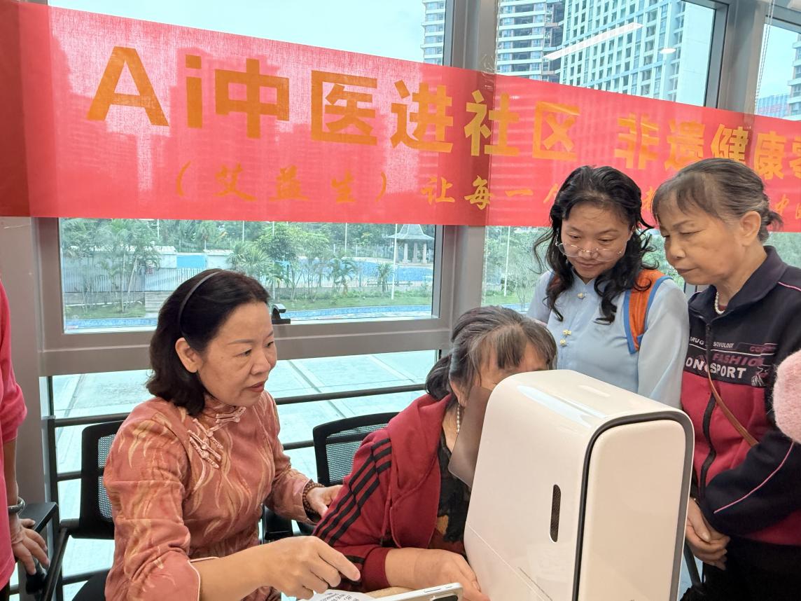 龙田街道开展系列健康惠民活动，把健康服务送到居民家门口