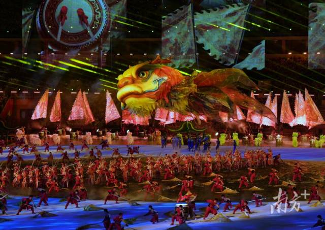 湾区联合乐团绽放十五运会开幕式舞台