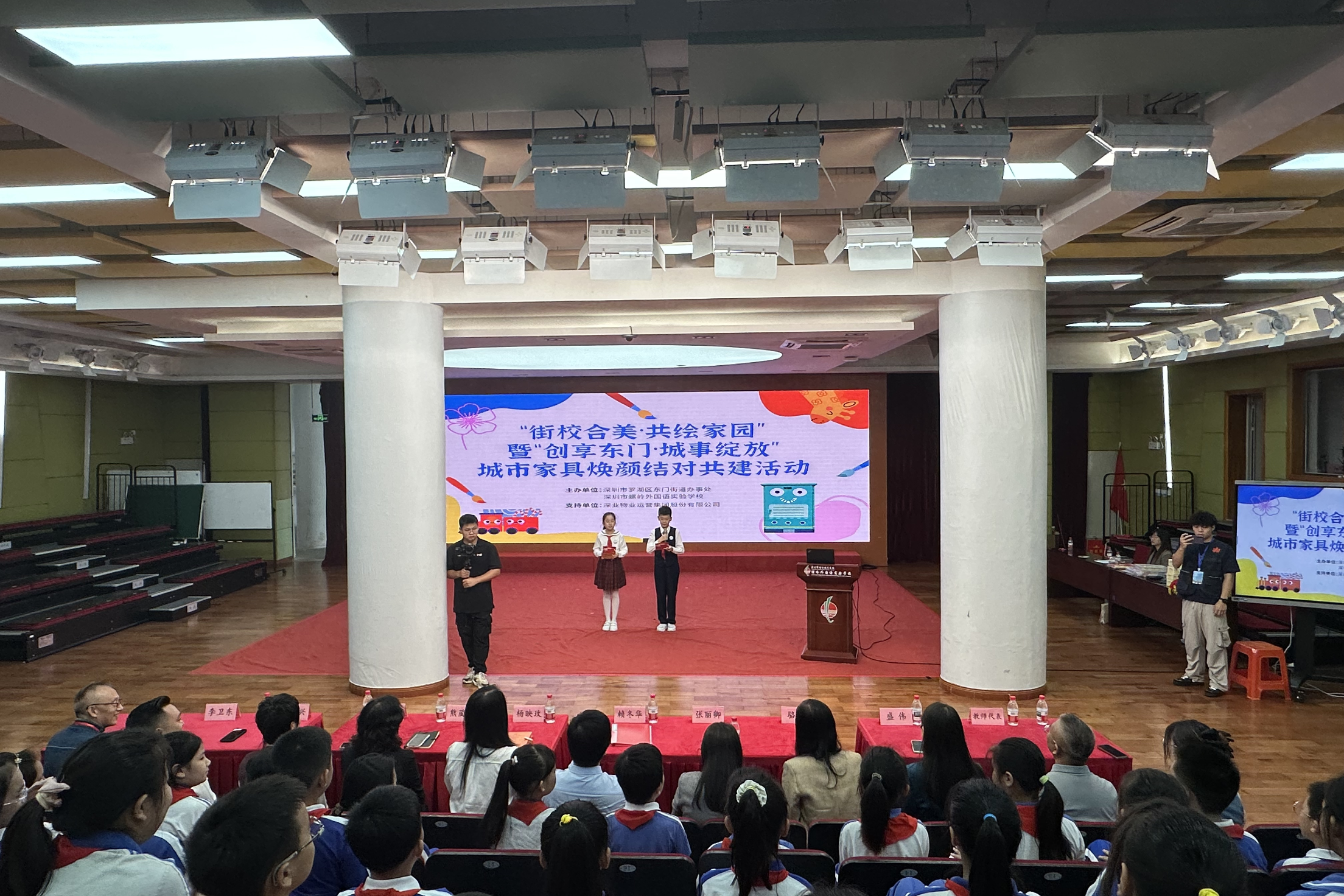 132个路面箱体穿”新装“！东门“街校合美・共绘家园”结硕果