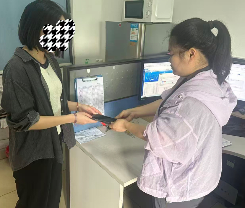 暖心服务获点赞，深圳公交驾驶员助乘客寻回失物