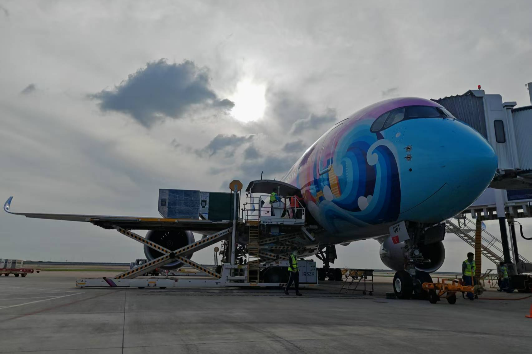 南航物流数字化赋能“双十一”  助力网购包裹“加速度”