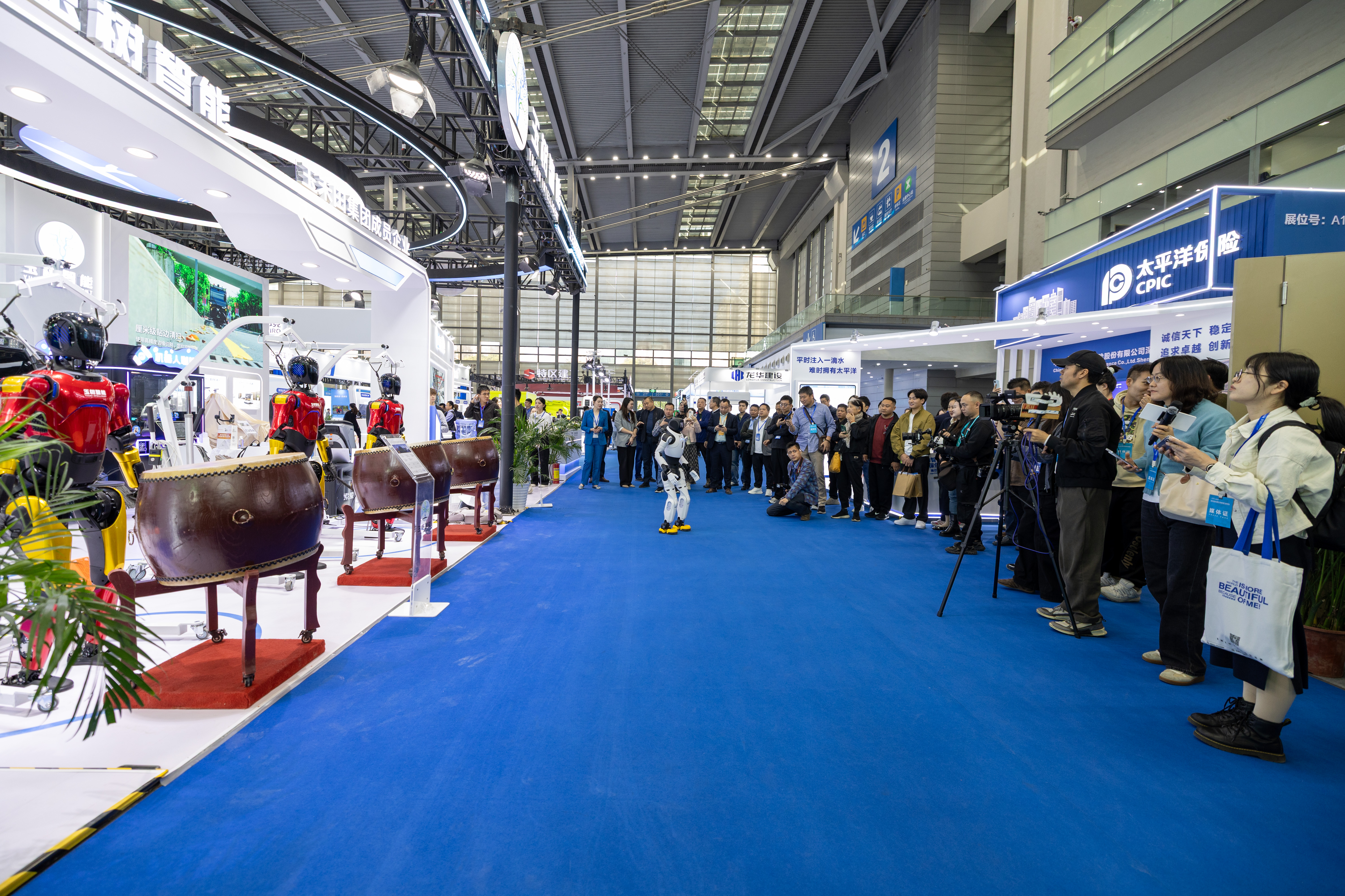 深圳城市治理双重盛会同步启幕，多项新产品新技术亮相