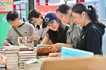 第七届深圳书展观察:我们为何走进一场线下书展?