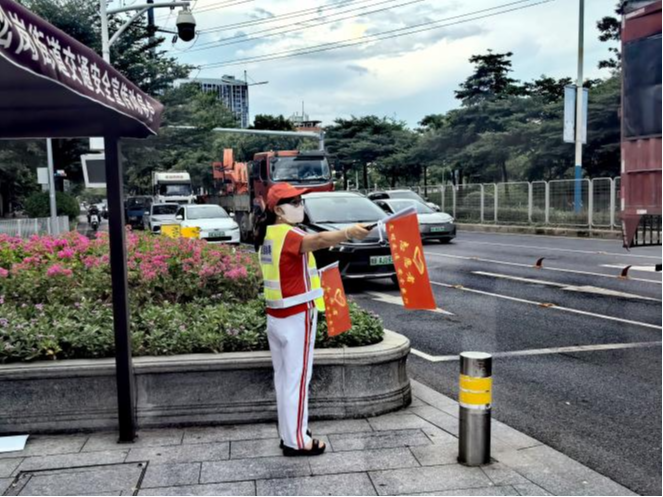 护航十五运会 守护文明路!松岗街道东方社区长青志愿者筑牢交通安全防线