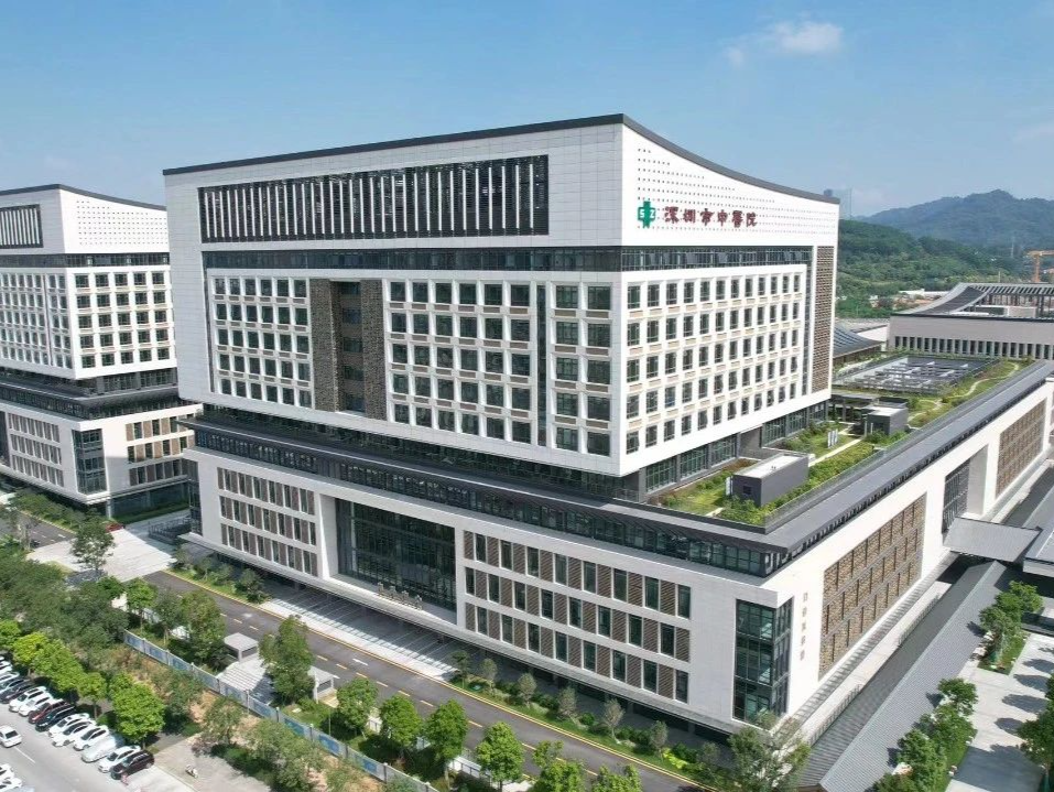 今日，光明大型义诊来啦！