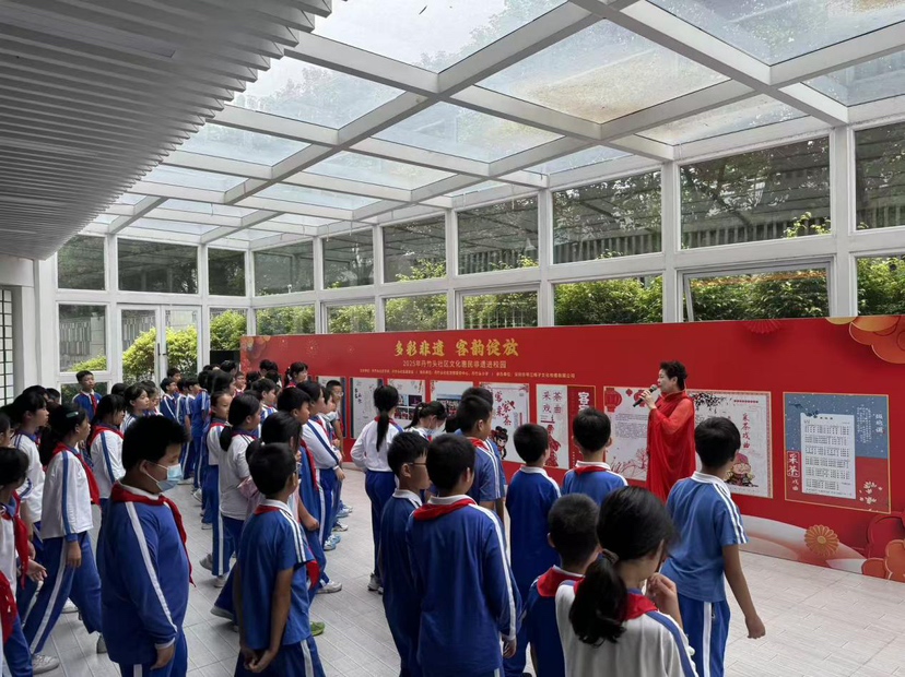 “多彩非遗·客韵绽放”文化活动进校园 丹竹头小学师生共品客家山歌魅力