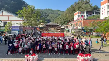 深爱老区 情系巴马 五年坚守,让福寿暖意漫透长寿之乡