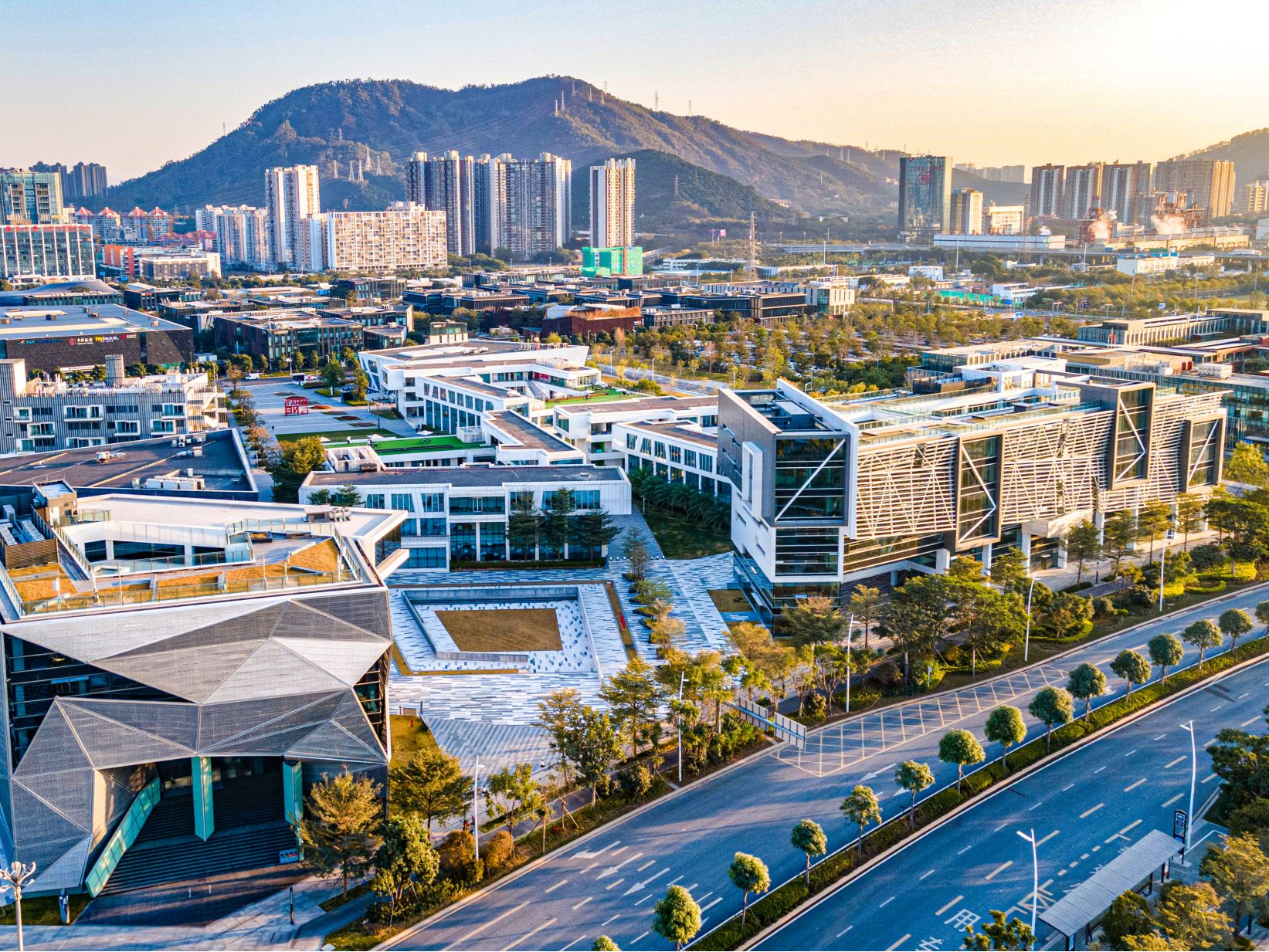 2025福布斯中国出海全球化榜单公布：“深圳力量”加速逐浪全球市场