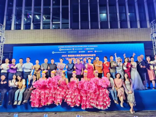 科技与人文交响，创新与梦想齐飞——大湾区高校校友科创节举办AI之夜文艺晚会