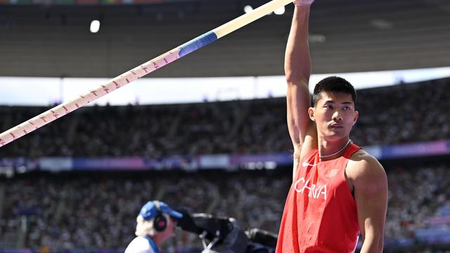 宝安健将黄博凯亮相十五运会开幕式!直言:“目标就是金牌”