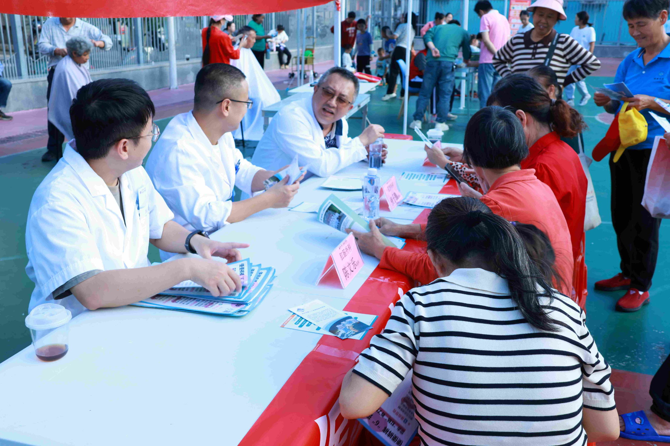 观湖街道大和社区开展志愿服务便民宣传活动