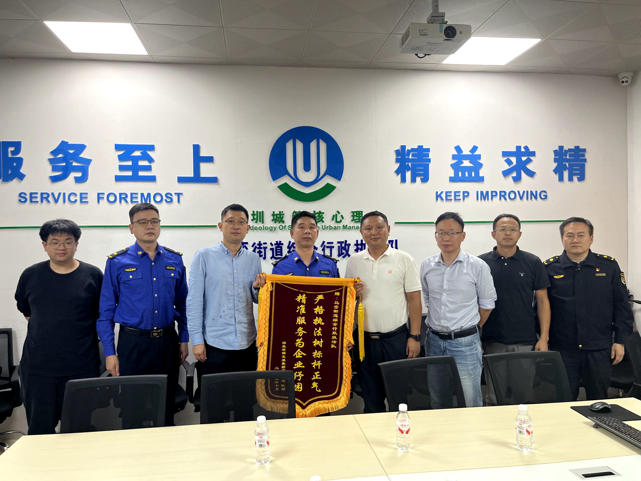 马峦街道：执法护航垃圾分类 守护城市环境与民生安全