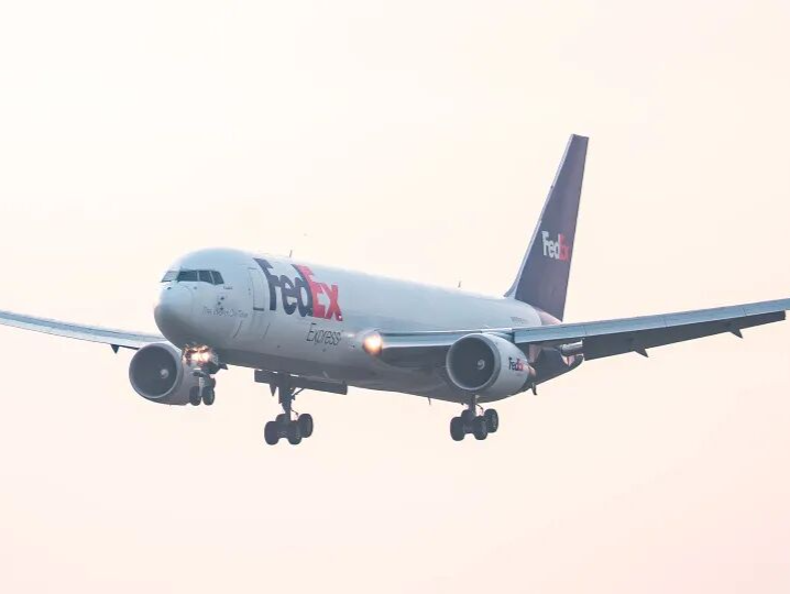 中日间计划航班量取消量较上月同期增长约56%