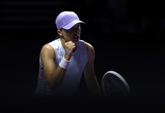 （外代二线）（41）网球——WTA年终总决赛：莱巴金娜胜斯维亚特克