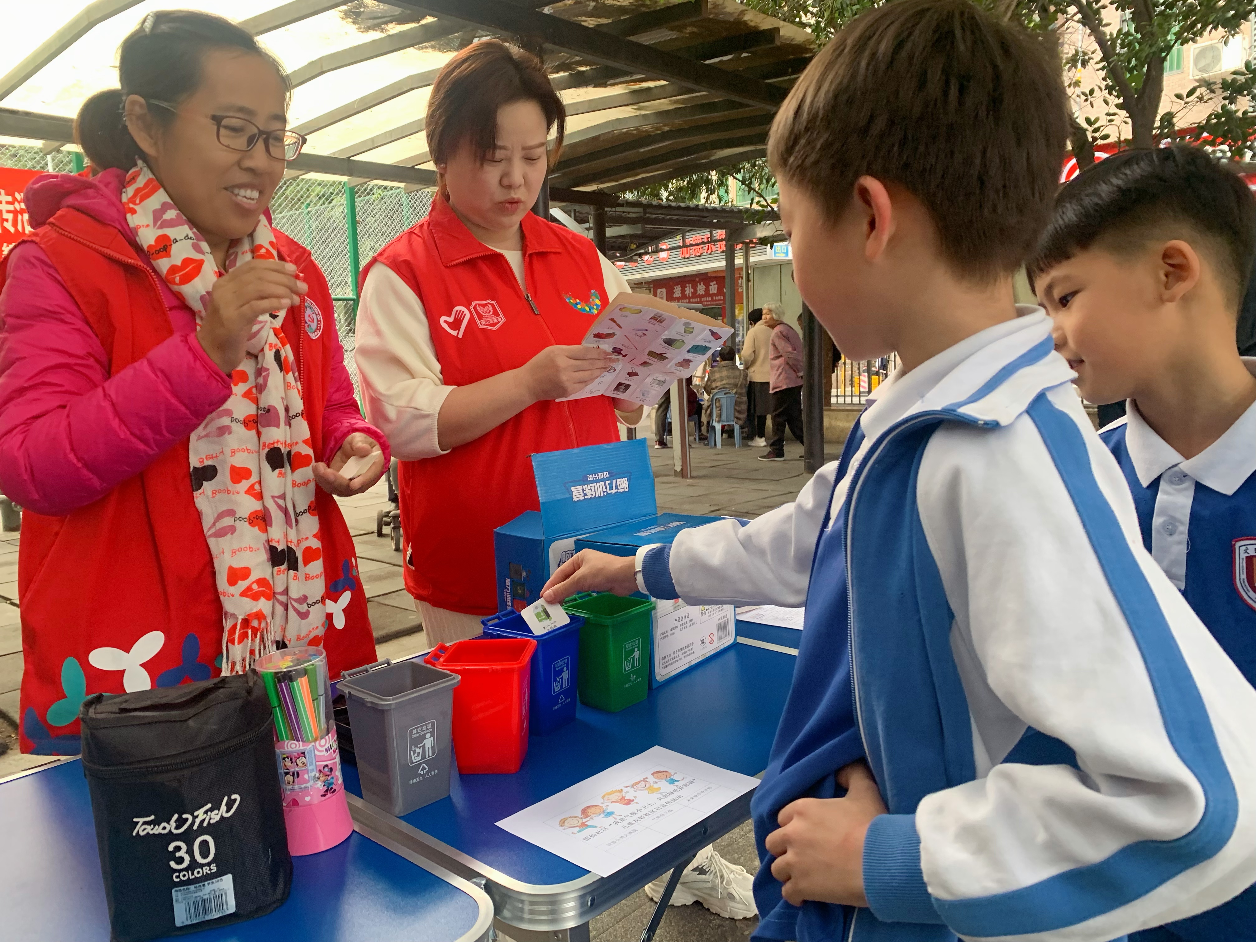 西丽街道留仙社区举办儿童友好社区日宣传活动