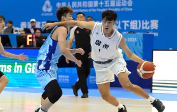 广东U22小组赛三连胜!深圳王浩然独得39分