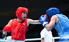 （全运会）（2）拳击——女子50公斤级八分之一决赛：陈鑫丽晋级