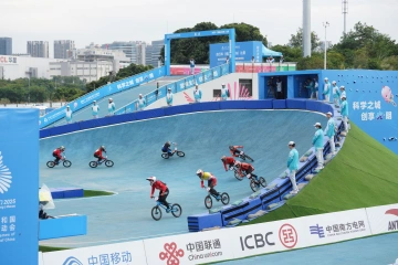 十五运会竞速小轮车比赛收官,广东选手廖婉仪摘金