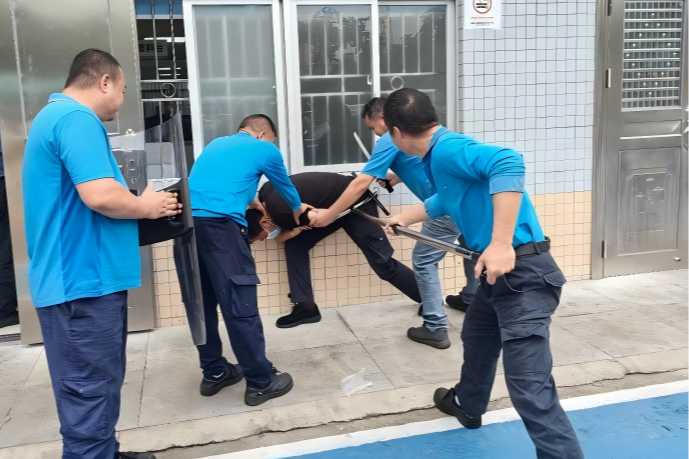 以练筑防，以演备战！深巴四公司侨城东 车间开展反恐应急演练