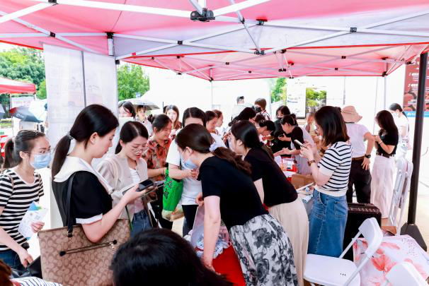 “美丽职场‘圳’等你来”2025年女性就业支持系列项目持续开展5个月，提供万个岗位 