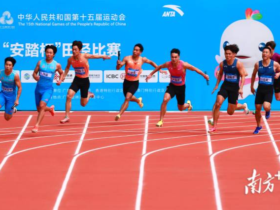 男子4×100米接力广东队惊险闯入决赛，今晚苏炳添将领衔出战