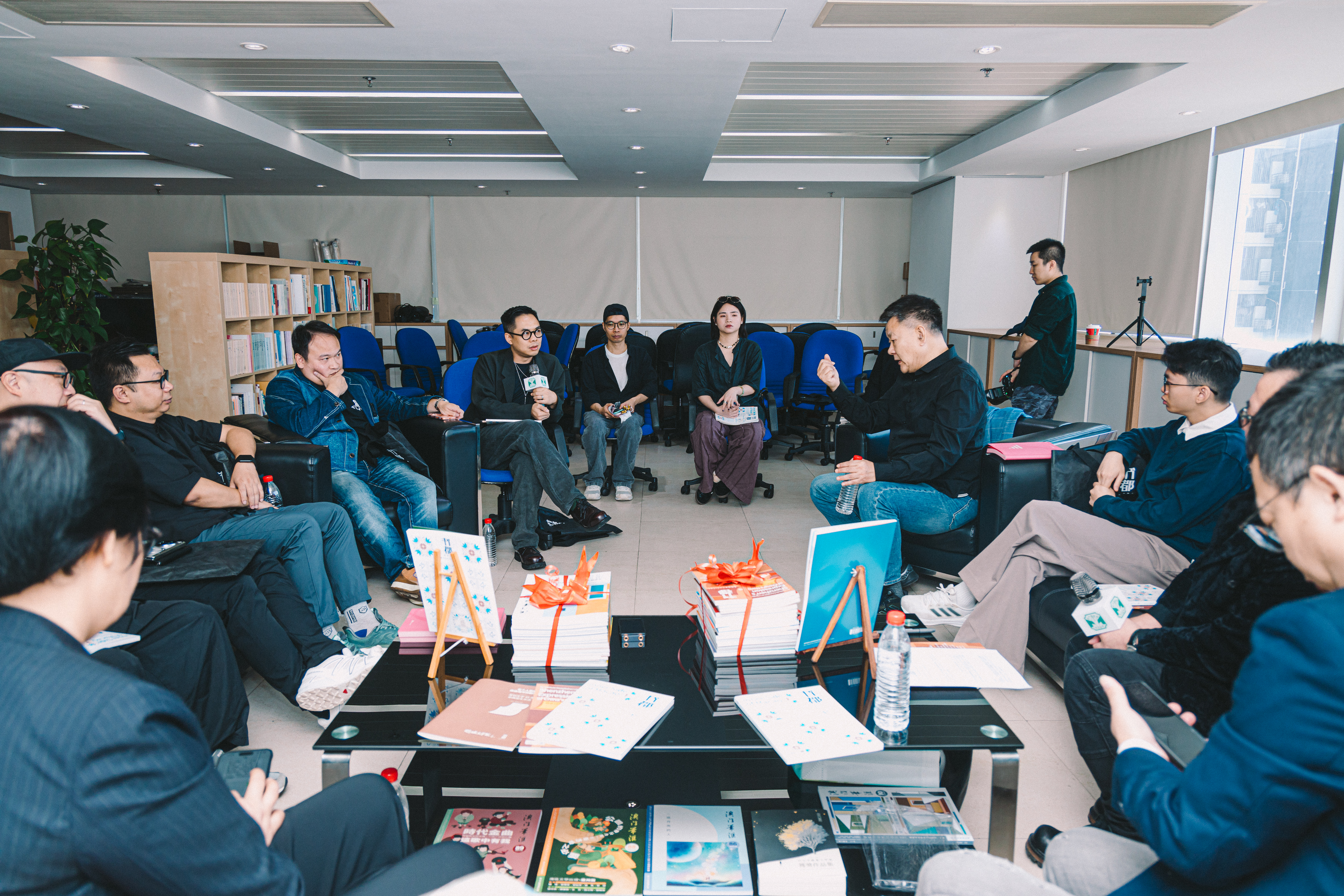 《书都·走读深圳》携手《澳门笔汇》,共启“澳门的里子”文化深谈